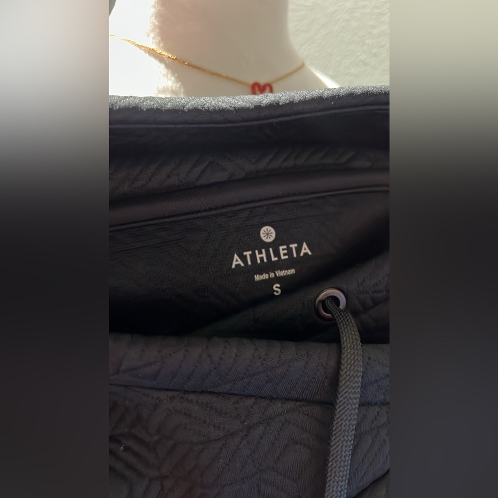 BRAND NEW ATHLETA HOODIE SIZE SMALL - Picture 5 of 6